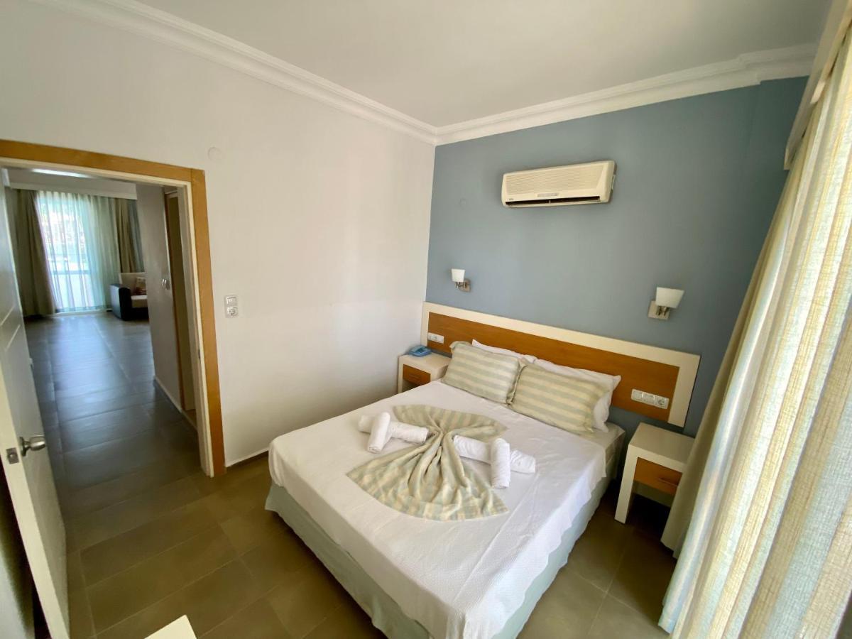 Konfor Suite Otel Cedit Luaran gambar