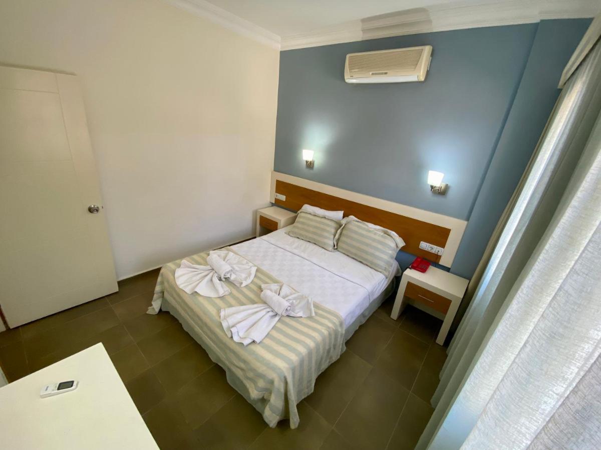 Konfor Suite Otel Cedit Luaran gambar