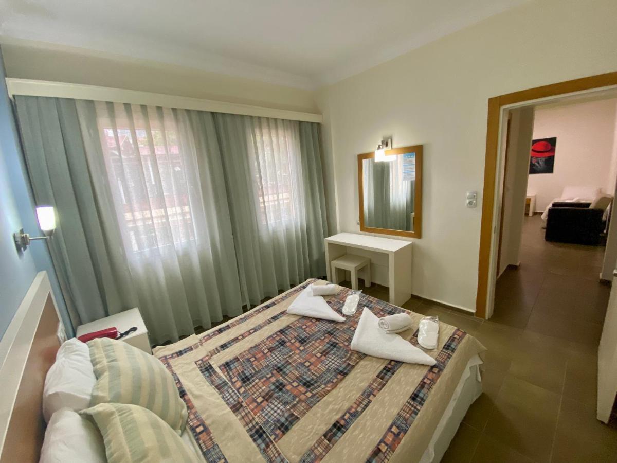 Konfor Suite Otel Cedit Luaran gambar